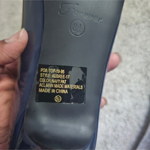 Forever Women's Navy Pointed Toe Flats Patent Leather Kitten Heels 8.5 - Picture 6 of 6